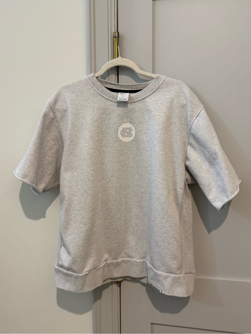 Men's Nike UNC Tar Heels Crewneck Dri Fit Short Sleeve Shirt Size L Grey